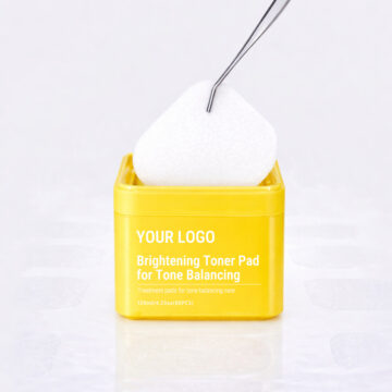 Brightening toner pad texture
